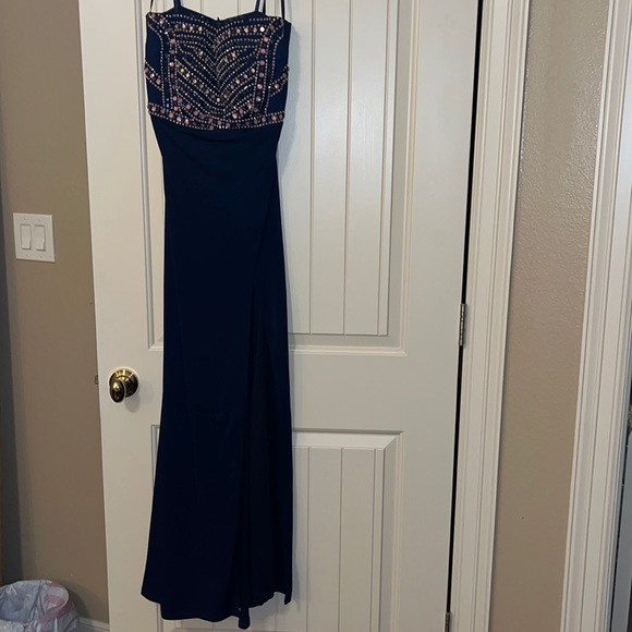 Crystal DollNavy blue dress with beaded detail size 5 - Picture 2 of 4